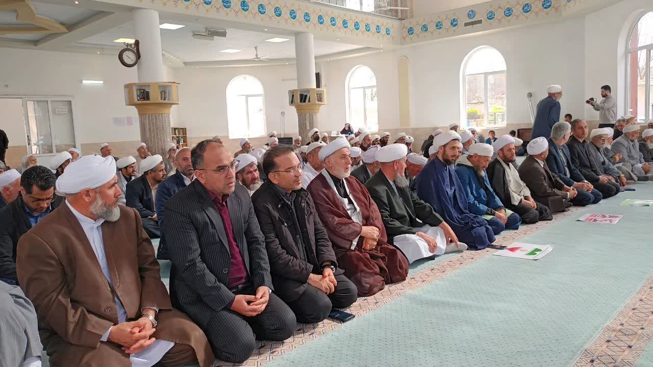  مراسم گرامیداشت شهادت قائد امت با حضور حجت الاسلام و المسلمین دیلم مدیر مرکز اسلامی گلستان