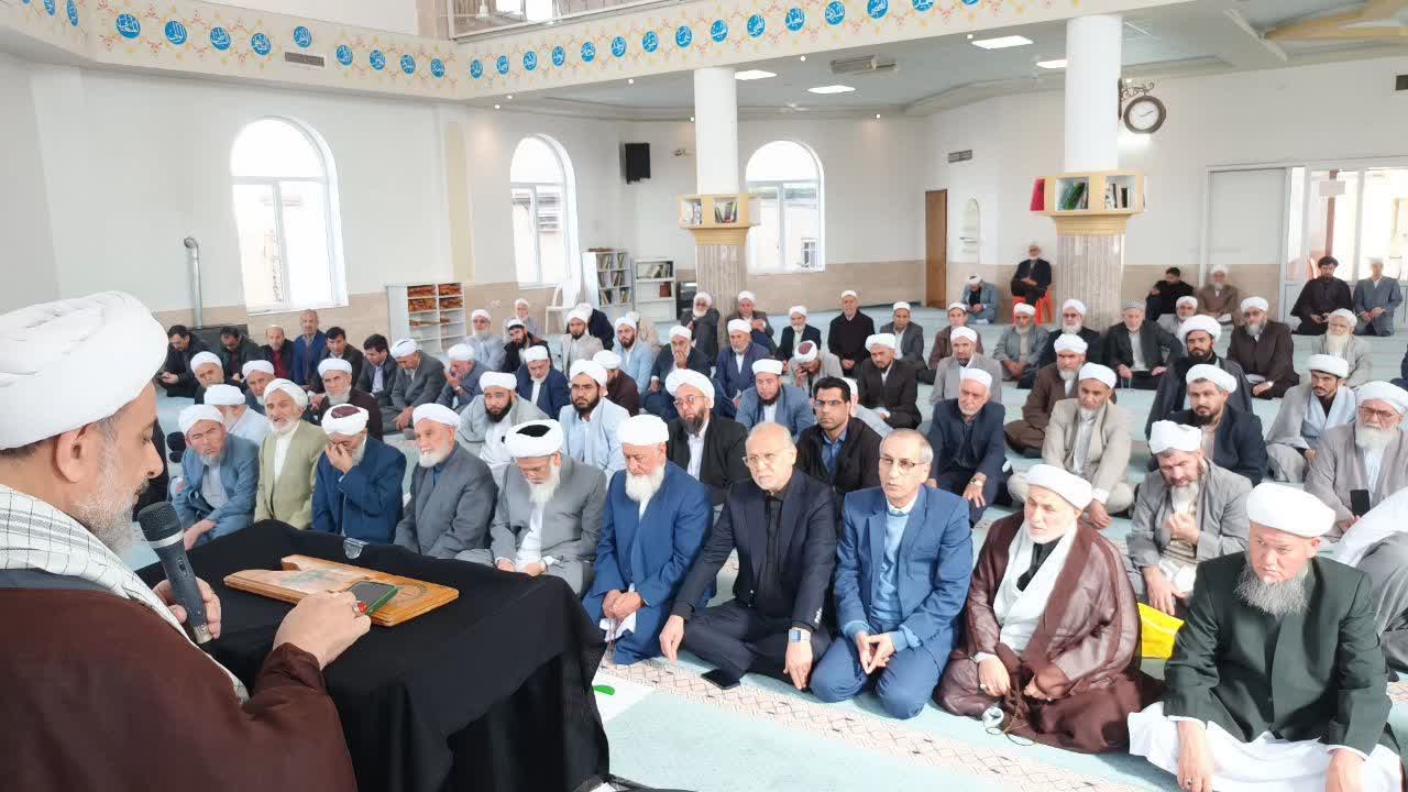  مراسم گرامیداشت شهادت قائد امت با حضور حجت الاسلام و المسلمین دیلم مدیر مرکز اسلامی گلستان