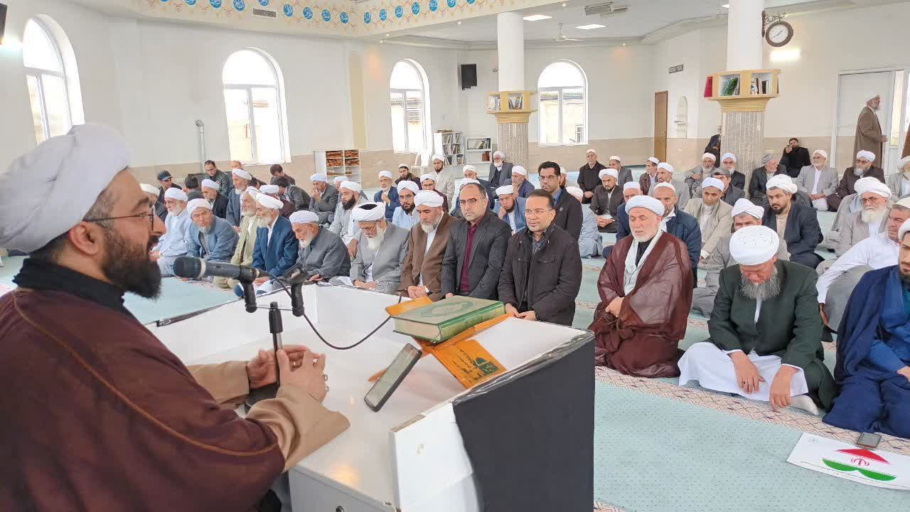  مراسم گرامیداشت شهادت قائد امت با حضور حجت الاسلام و المسلمین دیلم مدیر مرکز اسلامی گلستان