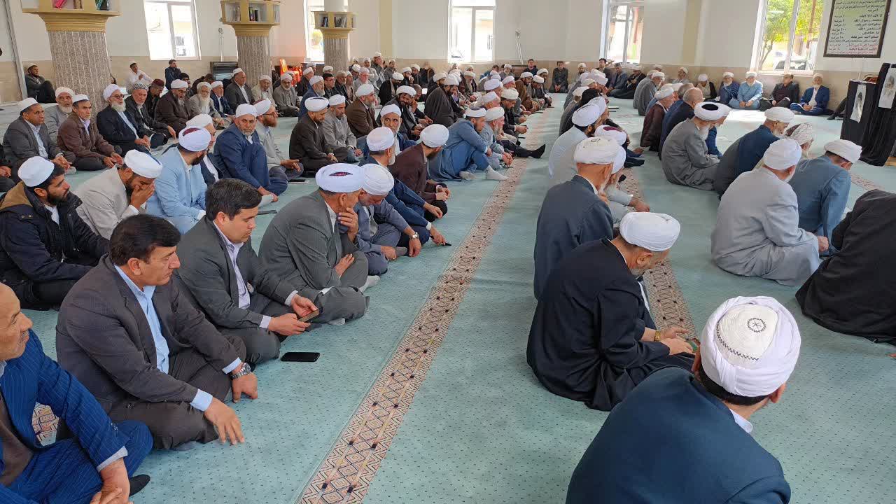  مراسم گرامیداشت شهادت قائد امت با حضور حجت الاسلام و المسلمین دیلم مدیر مرکز اسلامی گلستان
