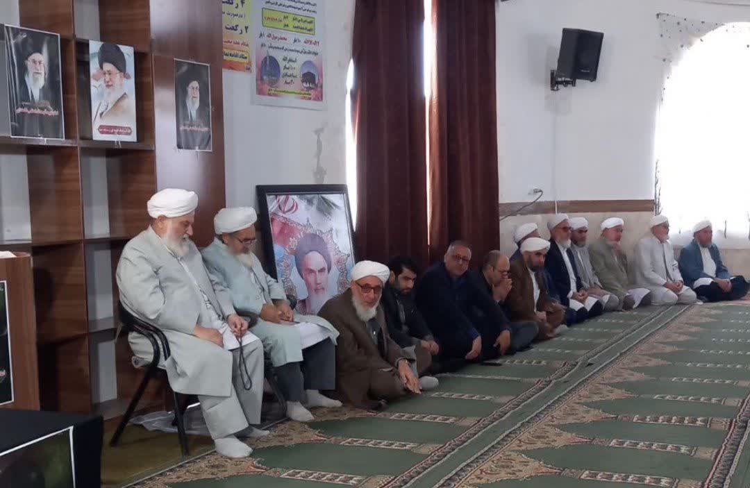  مراسم بزرگداشت شهادت قائد امت با حضور آخوند صفری، آخوند قره باش، علما، مسئولین، نیروهای نظامی و اقشار مردم، در مسجد الاقصی شهر فراغی